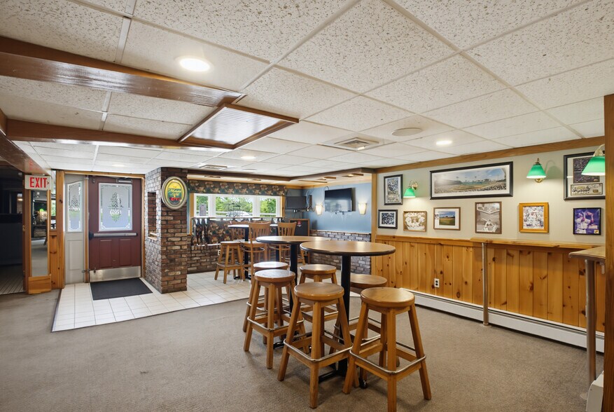 More Photos Of 113 Summer St, Lunenburg Restaurant For Sale