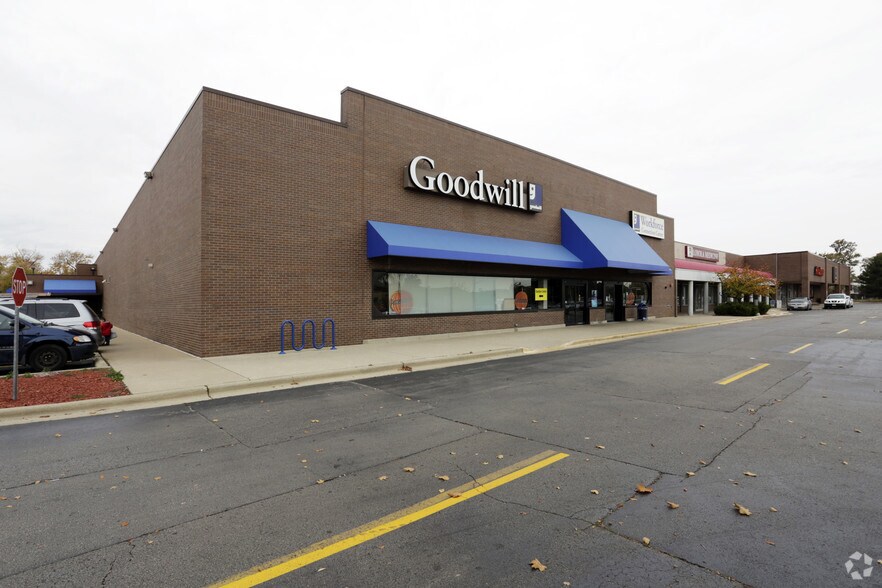 1900-1950 Harlem Ave, Riverside, IL 60546 - Supermarket For Sale