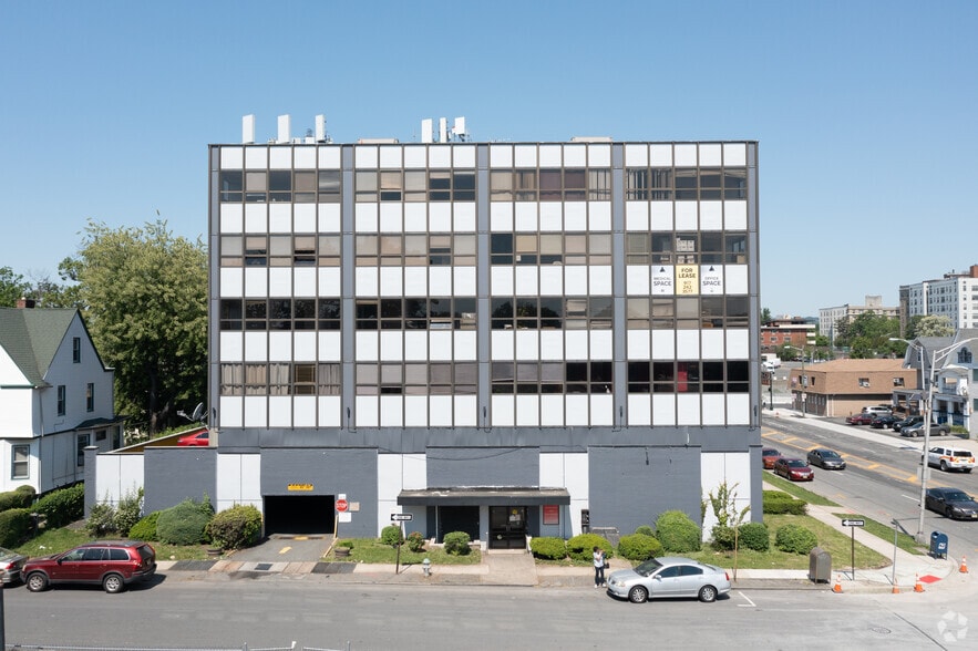 More Photos Of 185 Central Ave, East Orange Medical For Lease