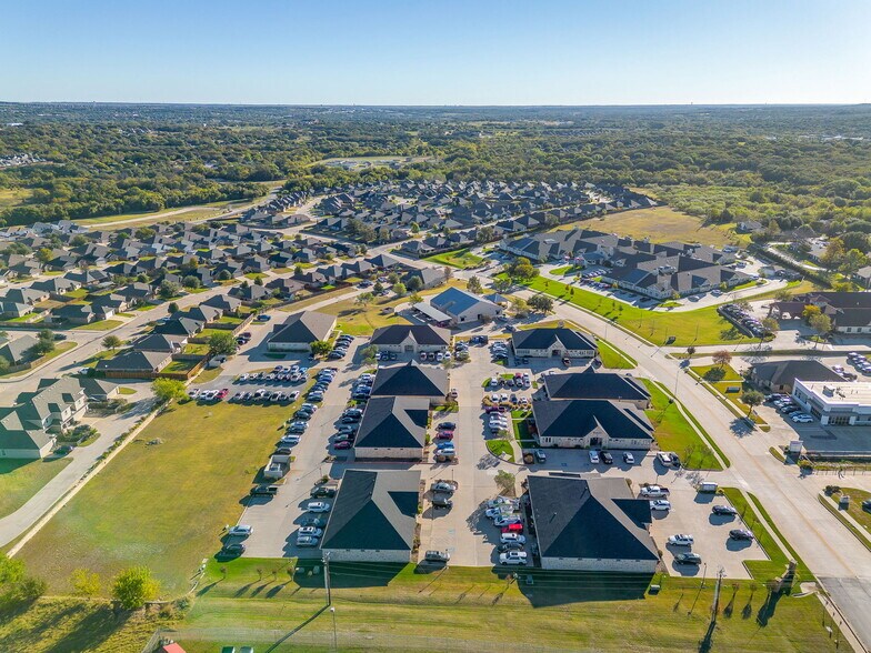 More Photos Of 949 Hilltop Dr, Weatherford Office For Lease