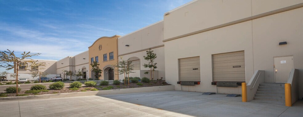 More Photos Of 4832-4850 Azusa Canyon Rd, Irwindale Warehouse For Lease