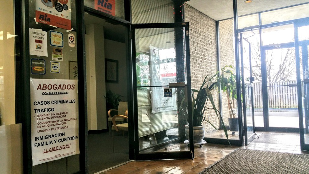 More Photos Of 5612 Saint Barnabas Rd, Oxon Hill Office For Sale