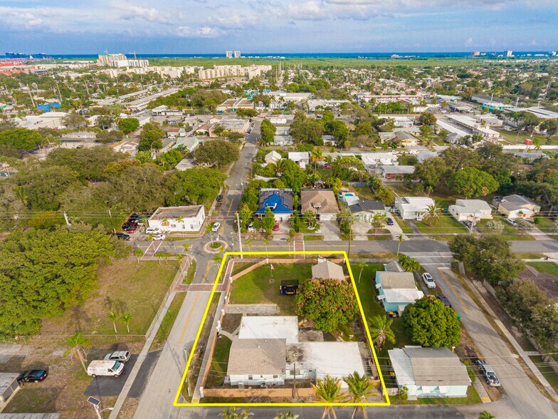 More Photos Of 302 SW 2nd Ave, Dania Beach Multifamily For Sale
