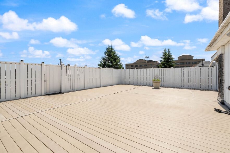 More Photos Of 1304 Hammond Ave, Superior Apartments For Sale
