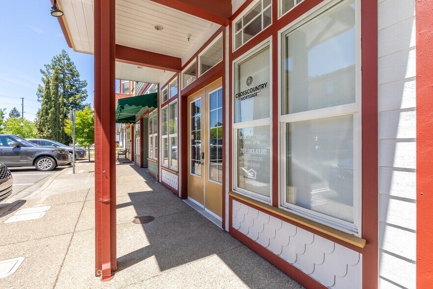 More Photos Of 220 Windsor River Rd, Windsor Apartments For Sale