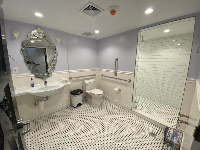 More Photos Of 15 School St, Yonkers Warehouse For Sale