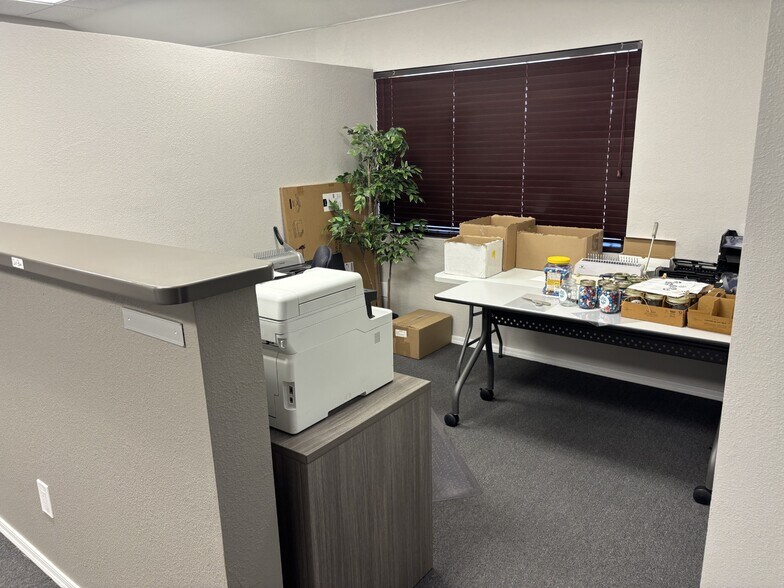 More Photos Of 2814 W Northern Ave, Phoenix Office For Sale