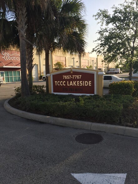 More Photos Of 7729-7767 SW Ellipse, Stuart Flex For Lease