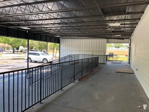 More Photos Of 3600 N 75th Ter, Pinellas Park Loft Creative Space For Lease