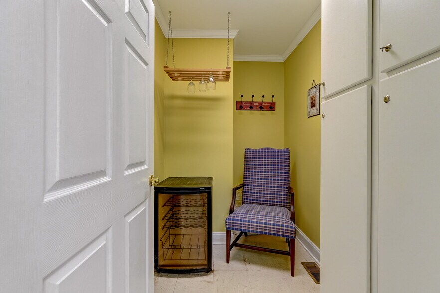 More Photos Of 1418 Freeway Dr, Reidsville Freestanding For Sale