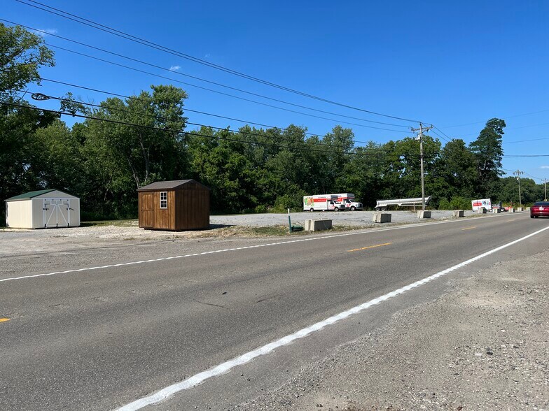 More Photos Of 3586 US HWY 42, Warsaw Office For Sale