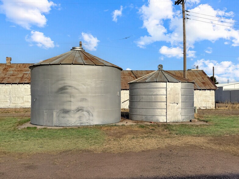 More Photos Of 820 Front St, Arriba Contractor Storage Yard For Sale