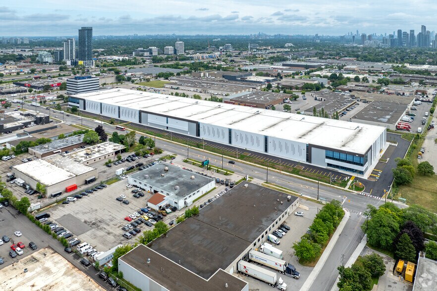 More Photos Of 541 Kipling Av, Toronto Distribution For Lease