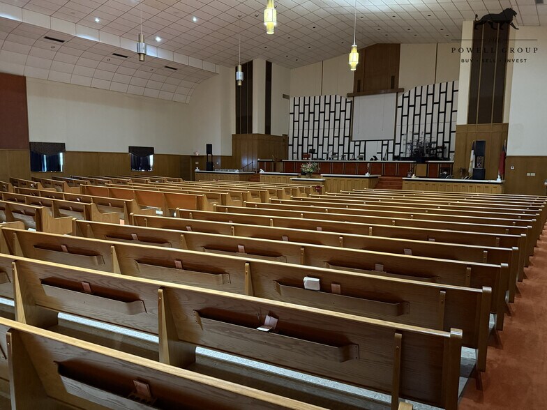 More Photos Of 4810 Avenue P, Lubbock Religious Facility For Sale