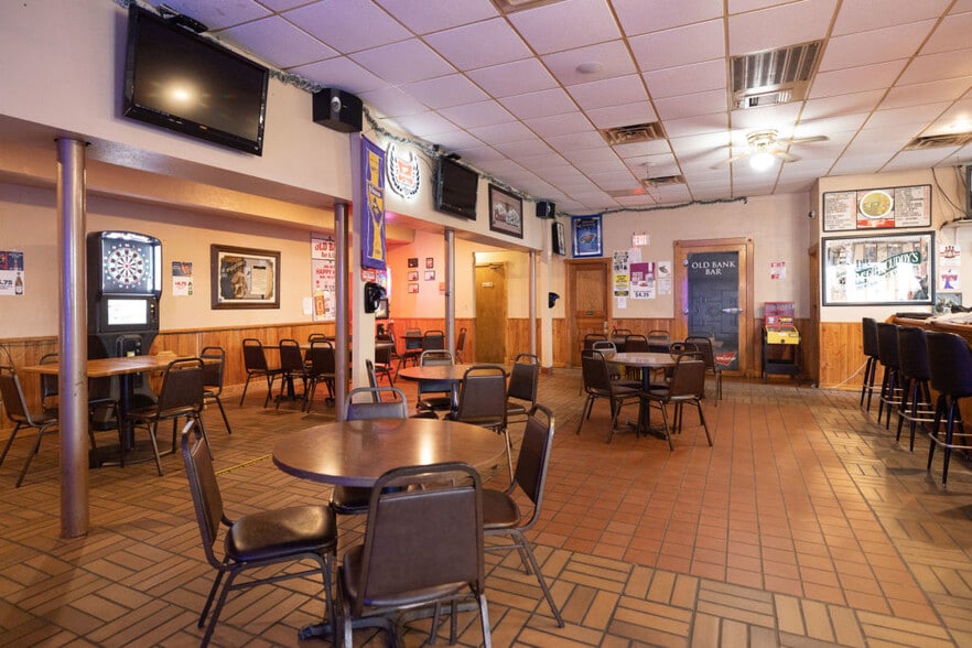 More Photos Of 100 S Washington St, Lake City Restaurant For Sale