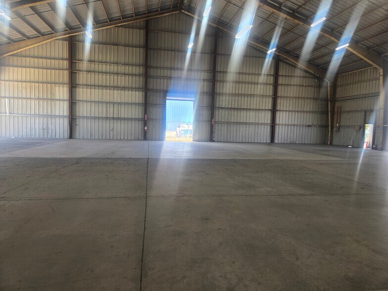 More Photos Of 164 Malbert St, Perris Warehouse For Lease