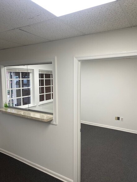 More Photos Of 4216 Evergreen Ln, Annandale Medical For Sale