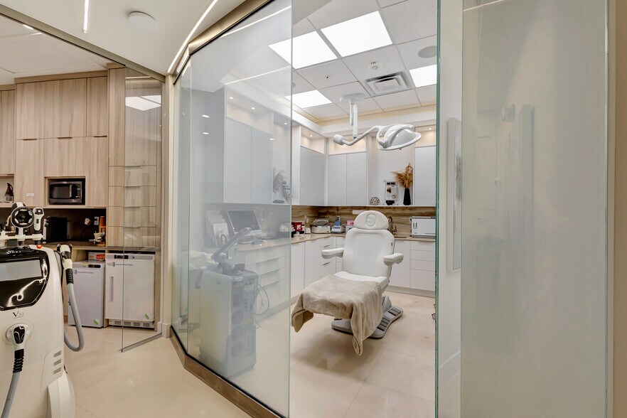 More Photos Of 2151 S Alternate A1A Hwy, Jupiter Medical For Sale