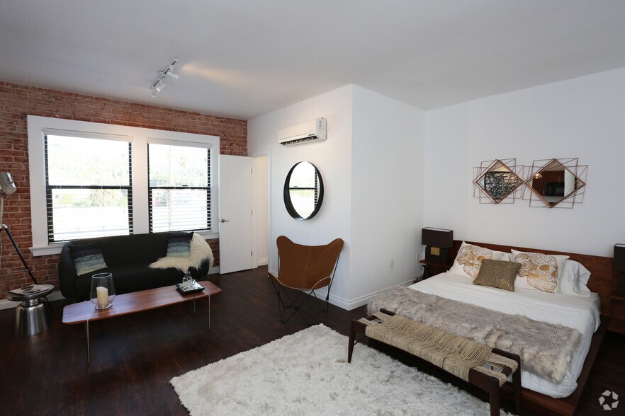 More Photos Of 5529-5533 Hollywood Blvd, Los Angeles Apartments For Lease