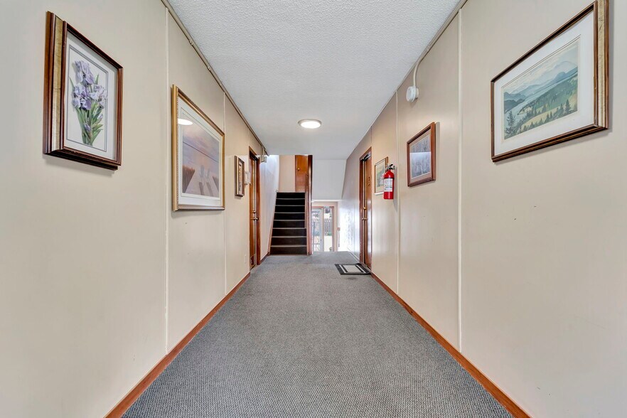 More Photos Of 52 Hampton St, Brantford Apartments For Sale