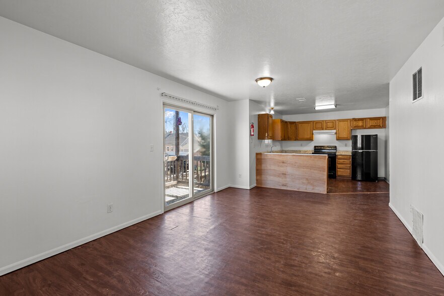 More Photos Of 1412 10th St, Greeley Apartments For Sale