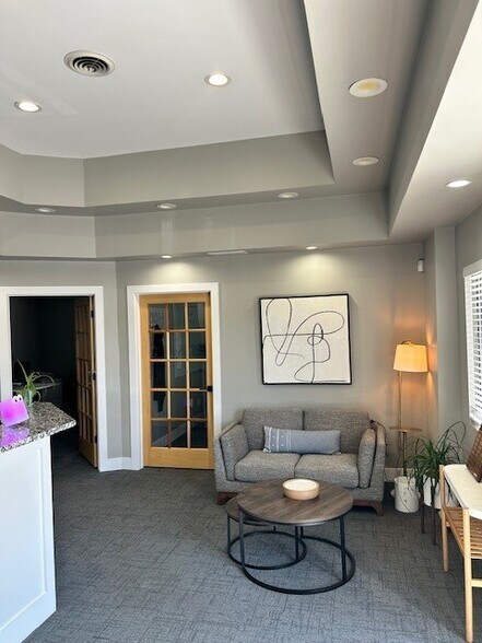 More Photos Of 8846 E 33rd St, Indianapolis Warehouse For Sale