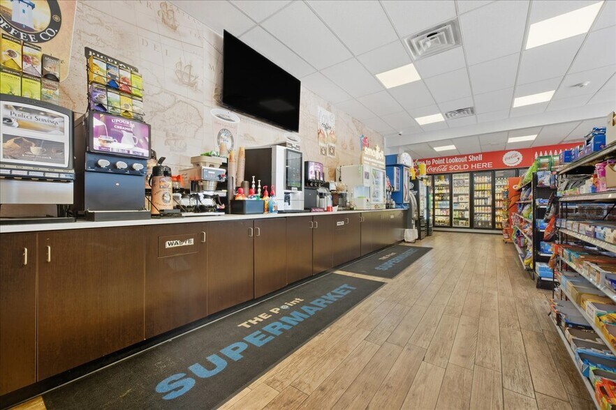 More Photos Of 12 Lido Blvd, Point Lookout Service Station For Sale