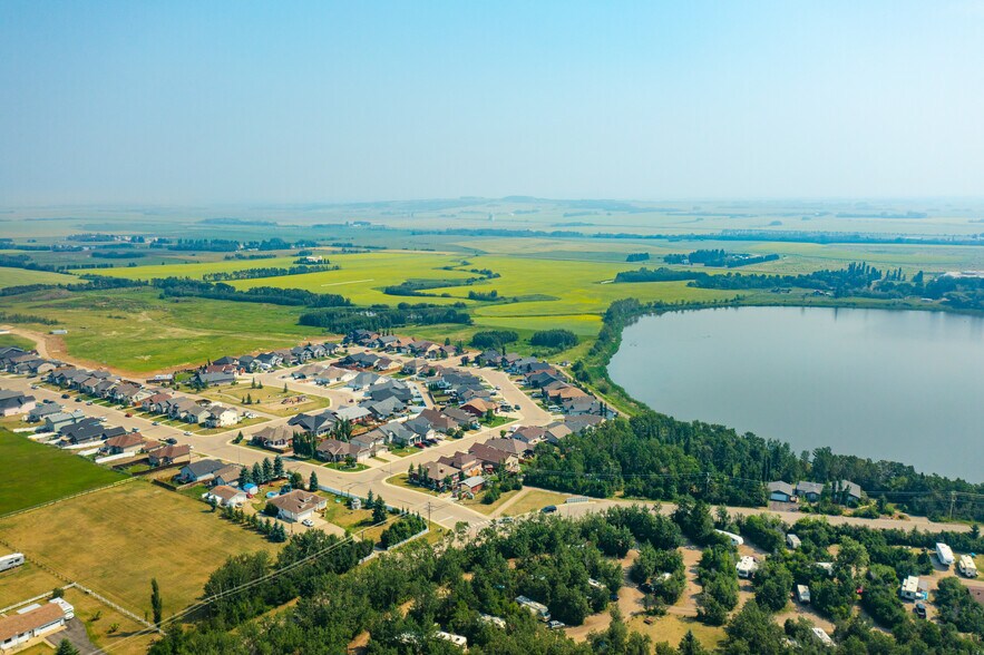 More Photos Of 5901 50 Ave, Innisfail Land For Sale