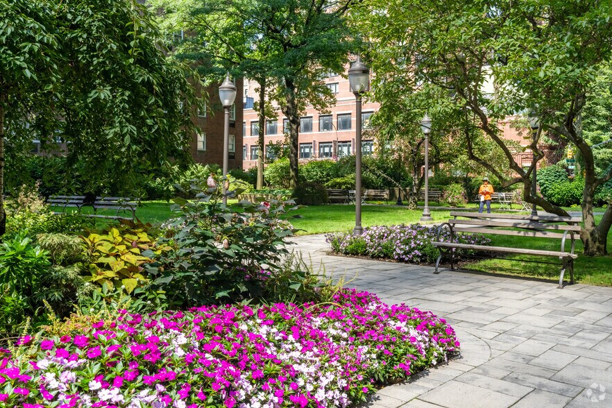 More Photos Of 345 W 58th St, New York Apartments For Sale