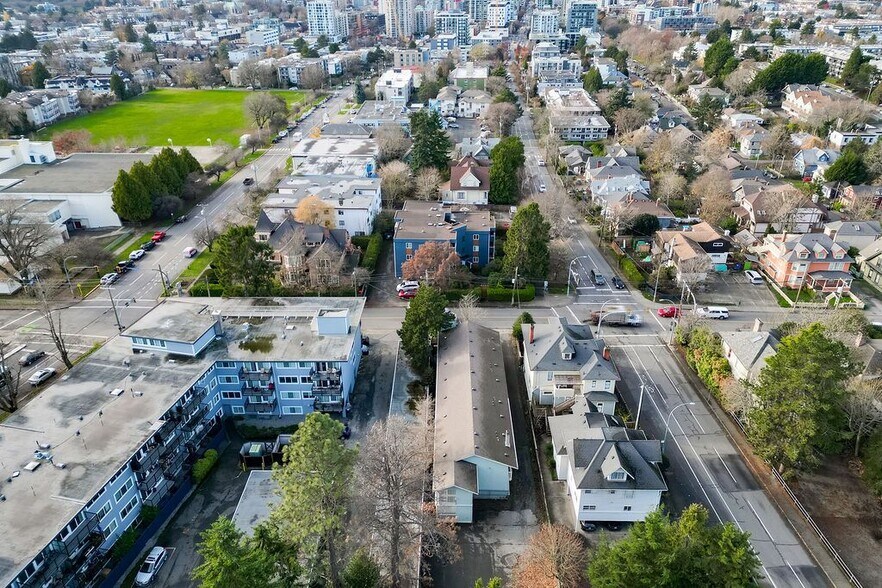 More Photos Of 1321 Fernwood Rd, Victoria Apartments For Sale