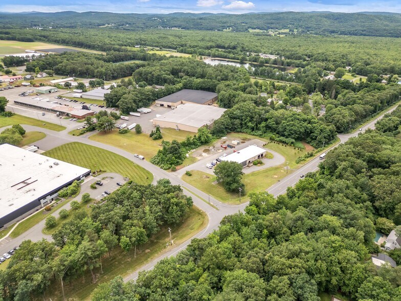 More Photos Of 14 Industrial Dr W, South Deerfield Manufacturing For Lease