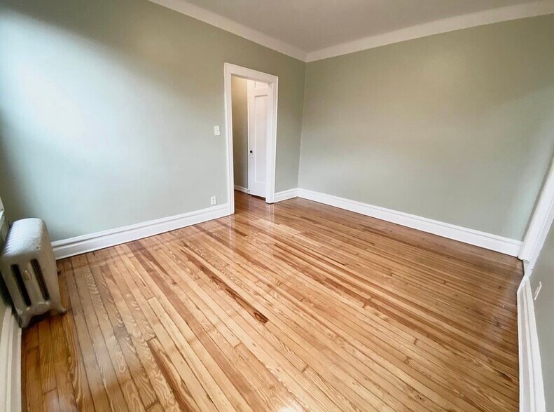 More Photos Of 36-31 30th St, Astoria Apartments For Sale