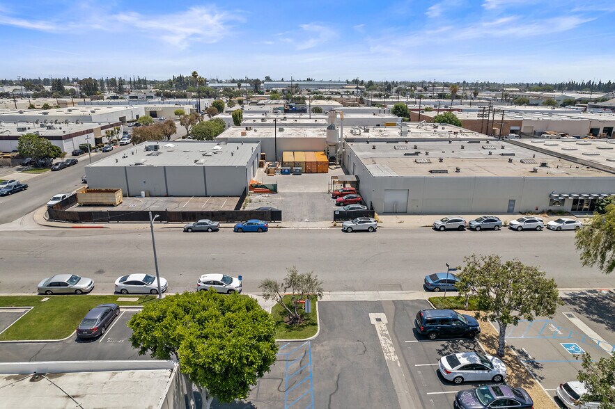 More Photos Of 7200-7240 Adams St & Texaco Ave, Paramount Warehouse For Sale