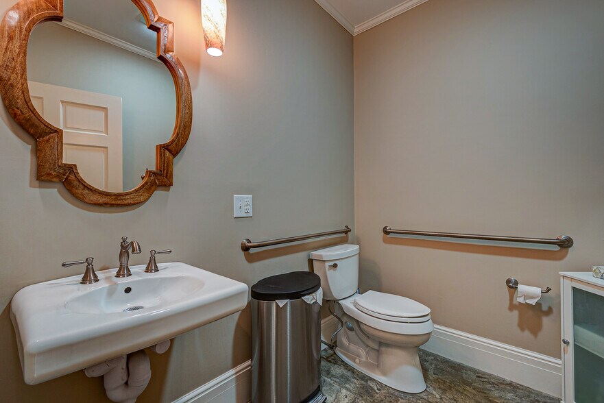 More Photos Of 8 Church St, Westborough Office Residential For Lease