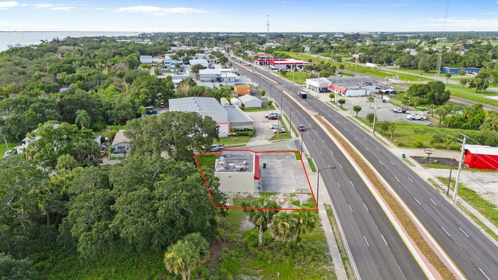 More Photos Of 2543 S Harbor City Blvd, Melbourne General Retail For Lease