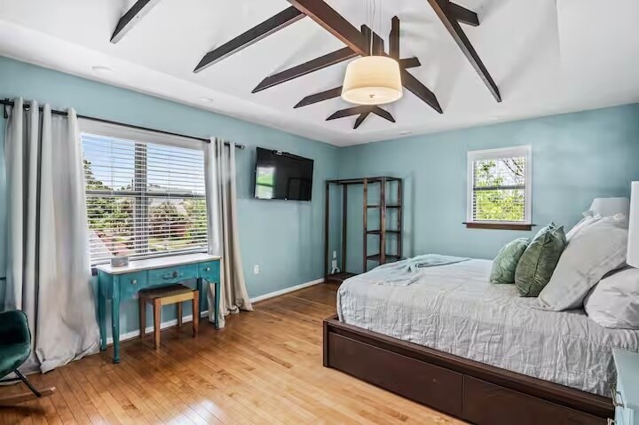 More Photos Of 3062 Beach Blvd S, Gulfport Freestanding For Sale