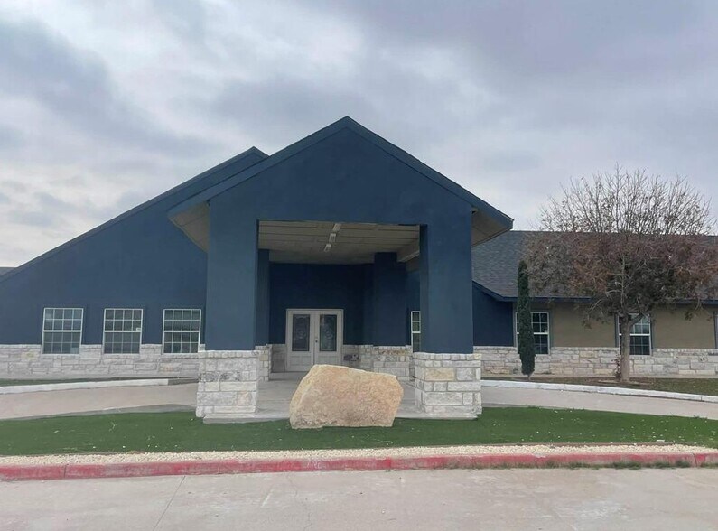 Primary Photo Of 237 W 21st St, Fort Stockton Schools For Lease