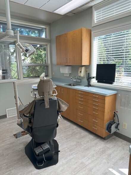 More Photos Of 3628 Meridian St, Bellingham Medical For Sale