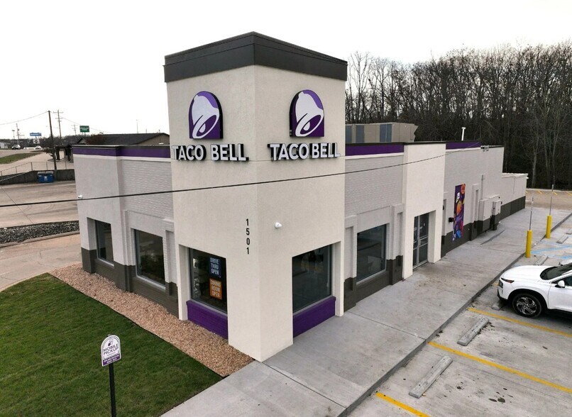 More Photos Of 1501 S Business 54, Eldon Fast Food For Sale