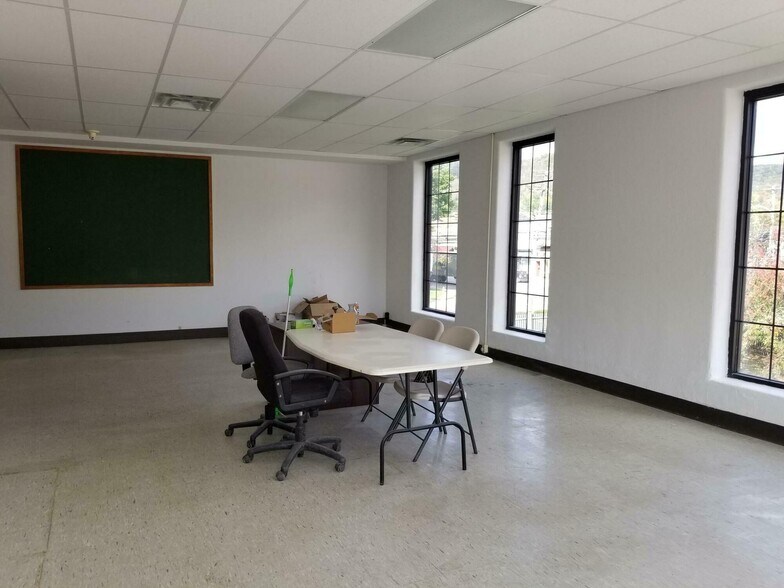 More Photos Of 78 W Mill St, Port Allegany Loft Creative Space For Lease