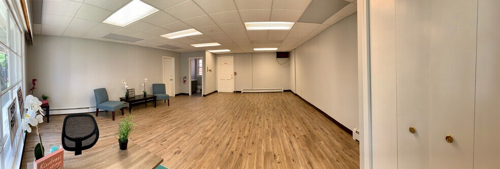 More Photos Of 5508 S Brainard Ave, Countryside Apartments For Lease