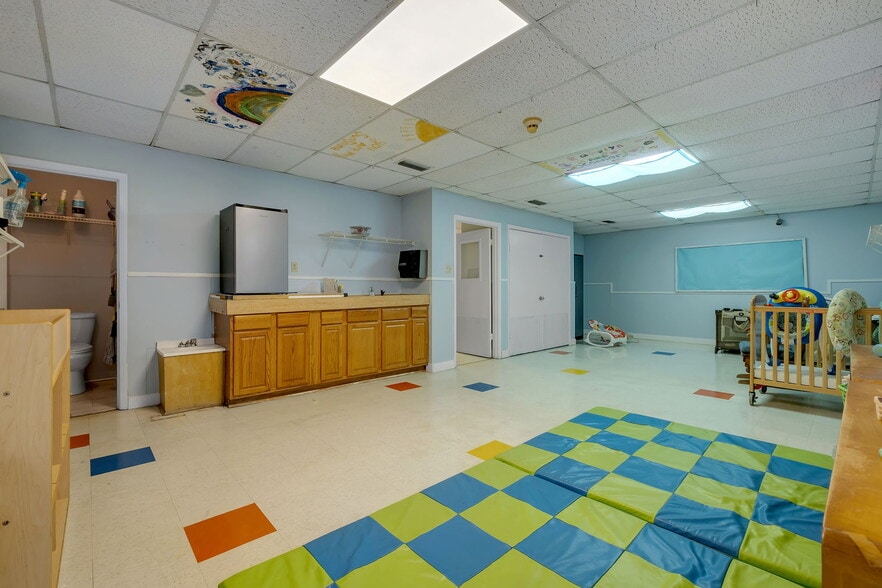 More Photos Of 3472 N Monroe St, Tallahassee Office For Sale