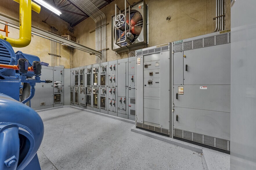 More Photos Of 661 S Fir St, Medford Refrigeration Cold Storage For Lease