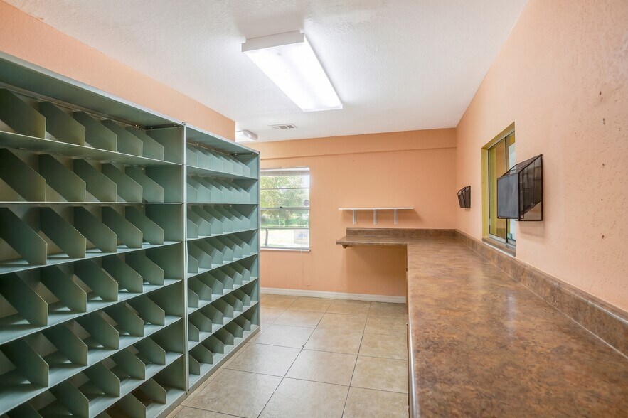 More Photos Of 4542 Alba St, Pace Office For Sale