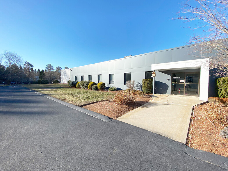 Primary Photo Of 7 Connector Rd, Andover Warehouse For Lease