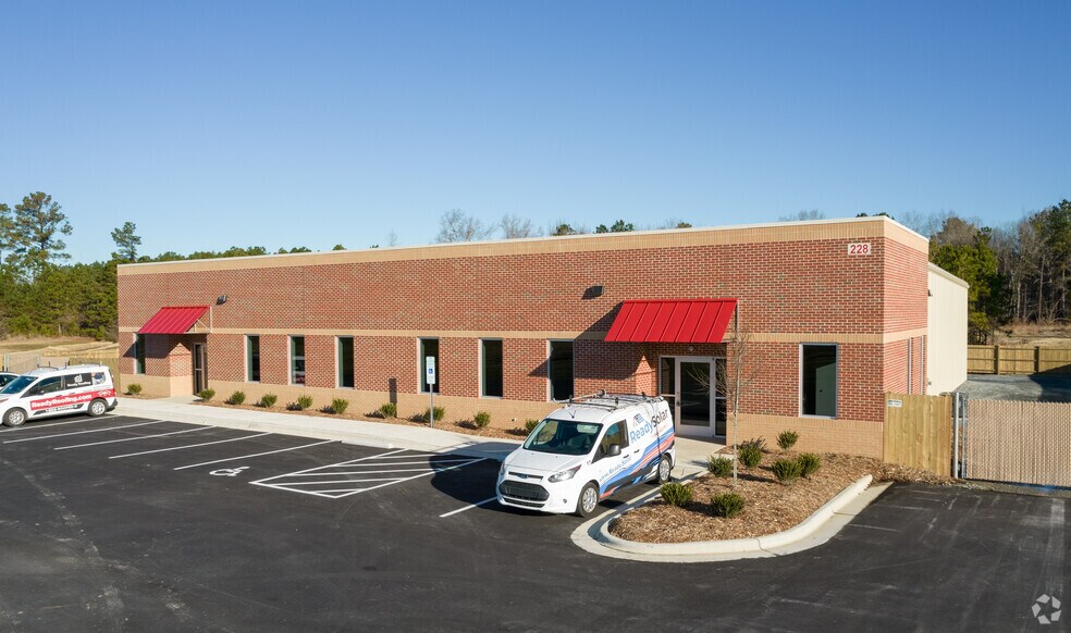 Primary Photo Of 228 Airport Industrial, Clayton Flex For Lease
