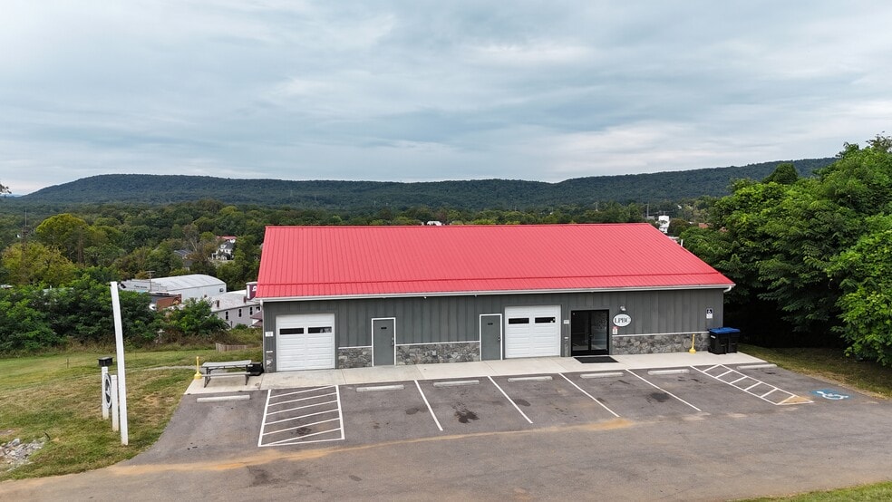 Primary Photo Of 50 W Court St, Rocky Mount General Retail For Lease