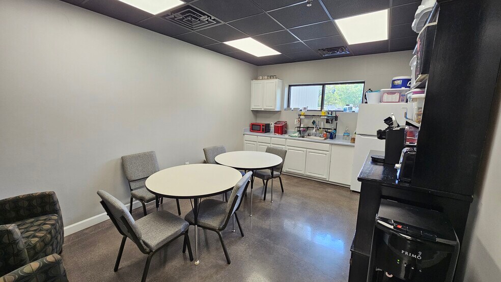 More Photos Of 1206 26th St, Cullman Manufacturing For Lease