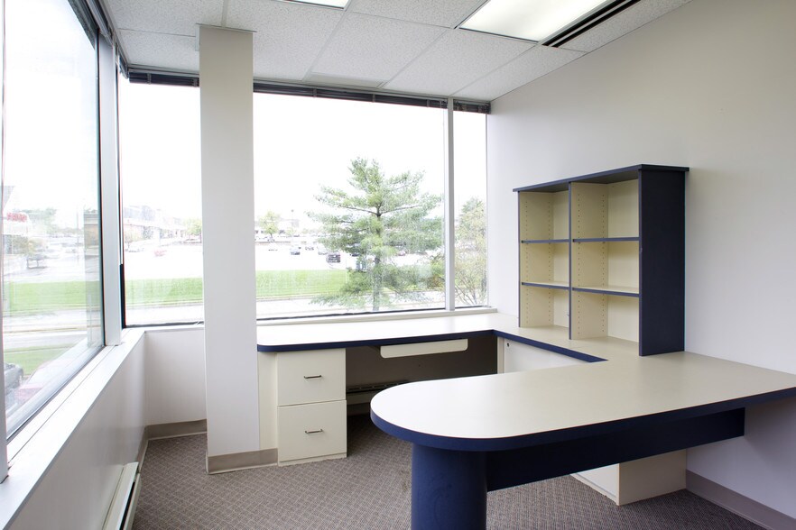 More Photos Of 16216 Baxter Rd, Chesterfield Medical For Lease