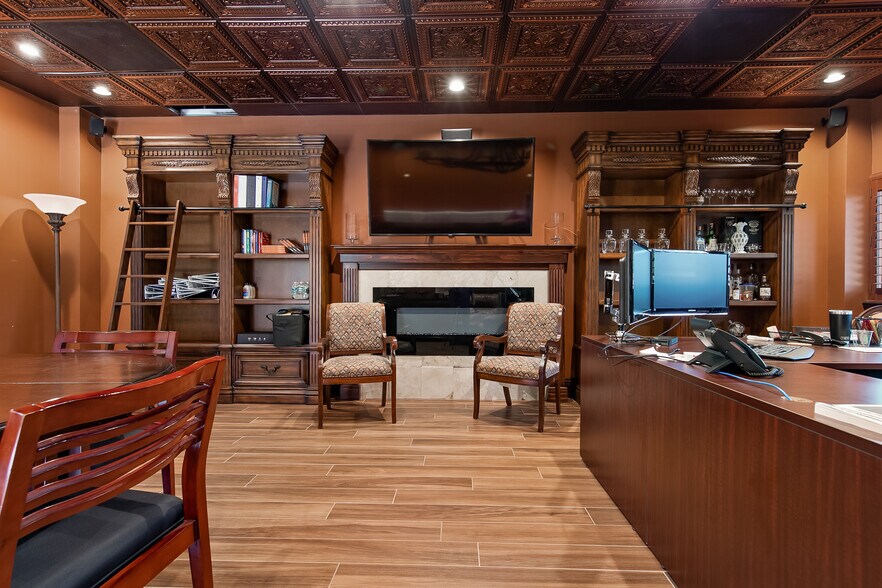 More Photos Of 2725 Center Pl, Melbourne Research And Development For Sale